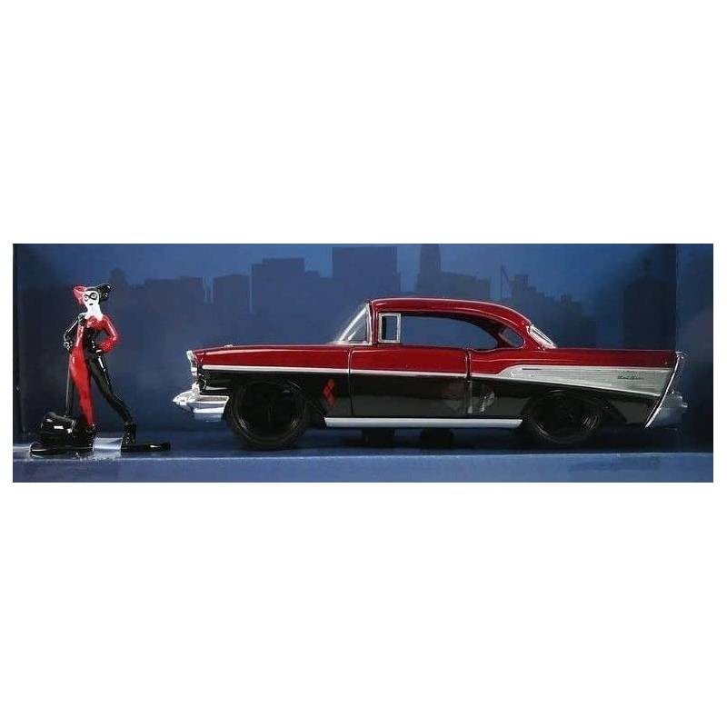 Jada - Véhicule miniature - Chevrolet Bel Air Hard Top avec figurine Harley Quinn - 1:32